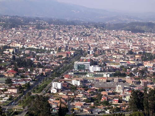 Cuenca - FOTO/CRDITO: http://pt.wikipedia.org/wiki/Ficheiro:Guayaquil_Malecon2000.JPG