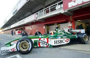 Antnio Pizzonia (Jaguar) e Mark Webber, seu companheiro de equipe, tambm treinaram em Barcelona (Espanha), entre 26 e 29 de Novembro/2002.