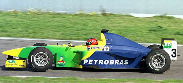 Ricardo Sperafico, da equipe Petrobrs Jr., 4 colocado em 2001,  uma das foras para 2002 - www.portalbrasil.eti.br