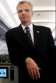 DAVID NEELEMAN, CHAIRMAN DA AZUL