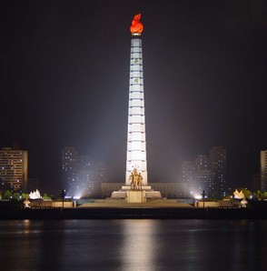 TORRE JUCHE, EM PYONGYANG.