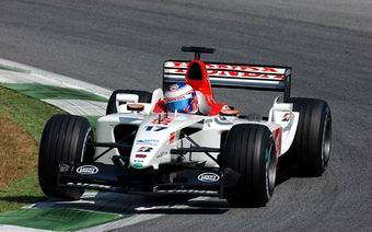 Jenson Button fez tima prova e terminou em 4 com sua BAR.