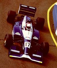 Gil de Ferran venceu duas provas em 1994 e foi o 3° colocado, perdendo um título certo, ao quebrar nas duas últimas etapas - (www.portalbrasil.eti.br)