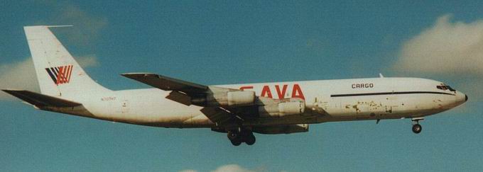Boeing 707 aterrissando em Miami, Estados Unidos